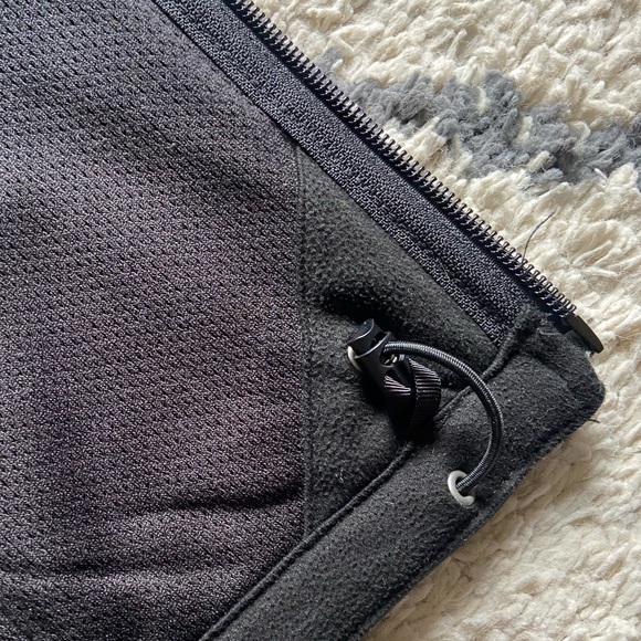 The North Face Soft Shell Jacket - Picture 6 of 10